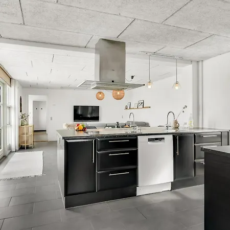 Renovated With Enclosed Terrace, Centrally Located In Vorupor