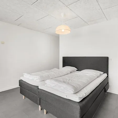 Hébergement de vacances Renovated With Enclosed Terrace, Centrally Located In Vorupor Thisted