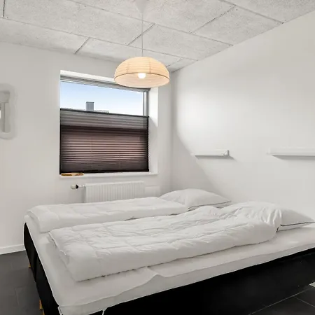 Hébergement de vacances Renovated With Enclosed Terrace, Centrally Located In Vorupor Thisted