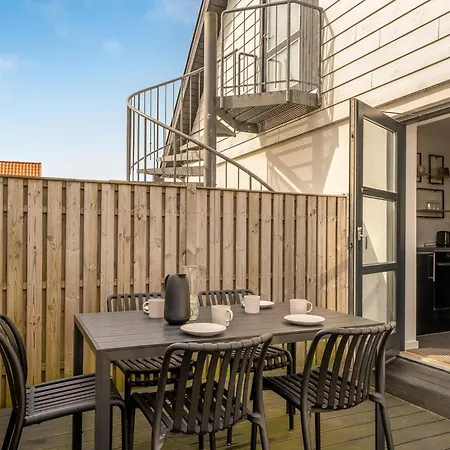 Renovated With Enclosed Terrace, Centrally Located In Vorupor Hébergement de vacances